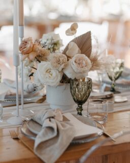 Soft neutrals, delicate textures, and blooms that whispered timeless romance—every detail was a perfect reflection of effortless elegance. 🤍
Planner / Coordinator @lefox_weddingsandevents
Venue @zorgvlietwines
Decor and Flowers @allthingsweddingsa
Stationary @charm_perfection
Photography@loraweddings
#SoftRomanticWedding #EdgyWedding #ModernRomance #BoldLove #WeddingInspo #ChicWedding #UniqueWedding #RomanticStyle #eventcoordination #weddingplanner #eventplanner #luxuryweddingplanner #winelandswedding #capetownwedding #southafricawedding #destinationswedding #weddinginspirations #eventdesign #specialcelebrations #styling #weddinginspo #luxurywedding